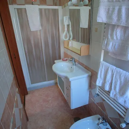 Donna Rachele לינה וארוחת בוקר 4*