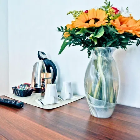 לינה וארוחת בוקר Donna Rachele