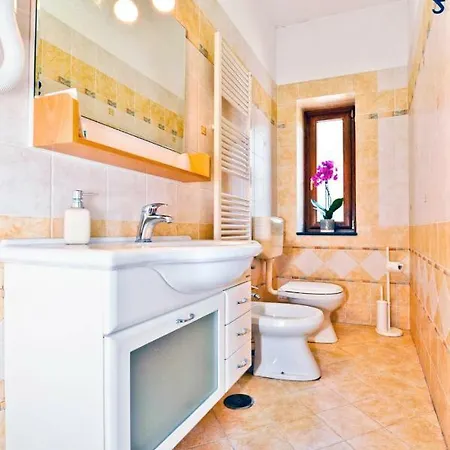 Donna Rachele 4* אג'רולה