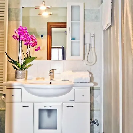 Donna Rachele לינה וארוחת בוקר 4*