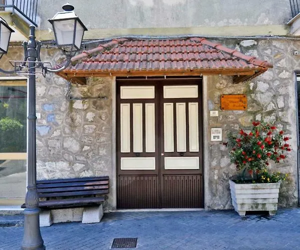 Donna Rachele Agerola