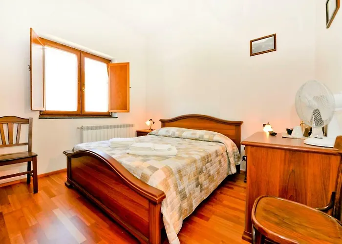 Donna Rachele Agerola